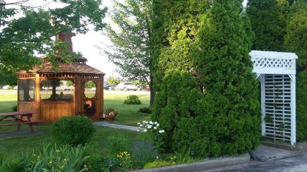 Silver Motel Chatham-Kent Εξωτερικό φωτογραφία